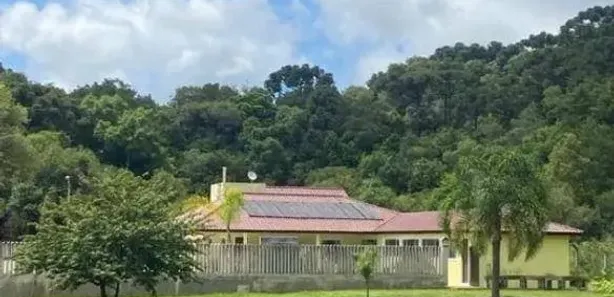 Fazenda / Sítio / Chácara com 3 Quartos à venda, 250m² no Rio Abaixo, Campina Grande do Sul