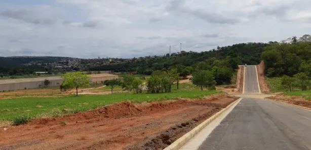 Terreno / Lote / Condomínio à venda, 1400m² no Centro, Pedro Leopoldo