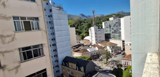 Conjunto Comercial / Sala para alugar, 29m² no Centro, Petrópolis