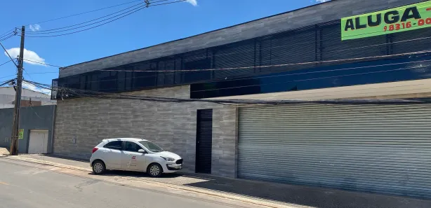 Galpão / Depósito / Armazém com 1 Quarto para alugar, 240m² no Setor Habitacional Vicente Pires - Trecho 3, Brasília