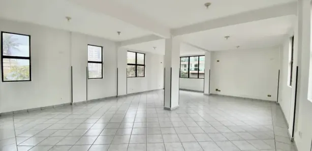 Conjunto Comercial / Sala para alugar, 180m² no Ponta da Praia, Santos