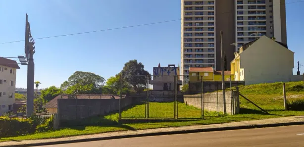 Terreno / Lote / Condomínio para alugar, 514m² no Campina do Siqueira, Curitiba