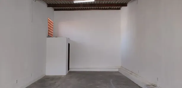 Galpão / Depósito / Armazém para alugar, 70m² no Centro, São Pedro da Aldeia