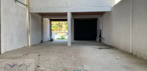 Galpão / Depósito / Armazém para alugar, 300m² no Flamengo, Maricá