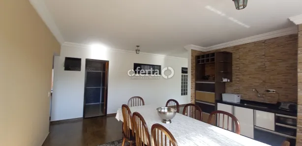 Sobrado com 3 Quartos à venda, 440m² no Centro, Contenda
