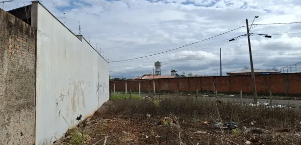 Terreno / Lote / Condomínio à venda, 351m² no Jardim Tomy, Londrina