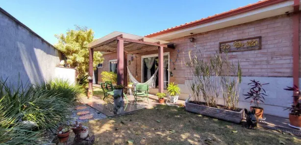 Casa de Condomínio com 5 Quartos à venda, 453m² no Região dos Lagos, Brasília