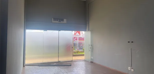 Loja / Salão / Ponto Comercial à venda, 53m² no Chácara, Betim
