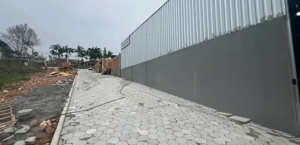 Galpão / Depósito / Armazém para alugar, 400m² no Rio Pequeno, Camboriú