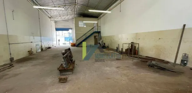 Galpão / Depósito / Armazém para venda ou aluguel, 271m² no Aglomeração Urbana de Jundiaí, Louveira