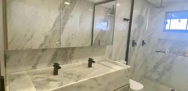 Casa de Condomínio com 4 Quartos à venda, 470m² no , Hidrolândia