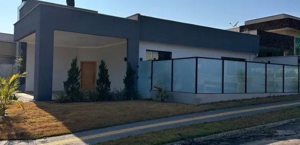 Casa de Condomínio com 3 Quartos à venda, 180m² no Residencial Condomínio Jardim Veneza, Senador Canedo