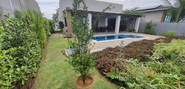 Casa de Condomínio com 3 Quartos para venda ou aluguel, 300m² no Alphaville (Abrantes), Camaçari