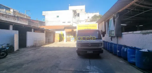 Galpão / Depósito / Armazém à venda, 245m² no São Roque, Aparecida