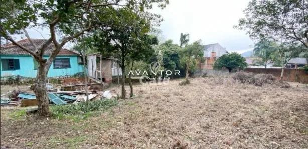 Terreno / Lote / Condomínio à venda, 800m² no São José, Santa Maria