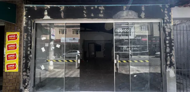 Loja / Salão / Ponto Comercial para alugar, 35m² no Centro, Pouso Alegre