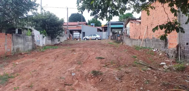 Terreno / Lote / Condomínio à venda, 660m² no Centro, Araçoiaba da Serra