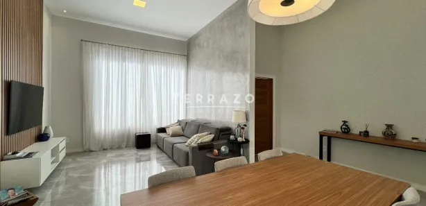 Casa de Condomínio com 3 Quartos para alugar, 190m² no Albuquerque, Teresópolis