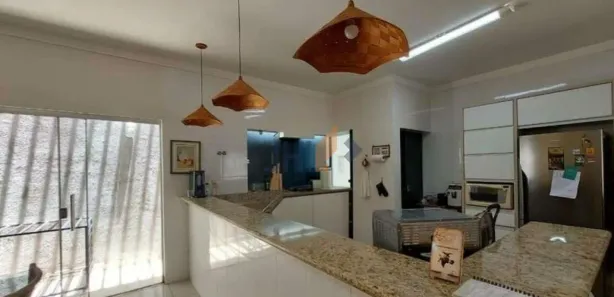 Fazenda / Sítio / Chácara com 3 Quartos para venda ou aluguel, 400m² no Jardim Colibri, Marília