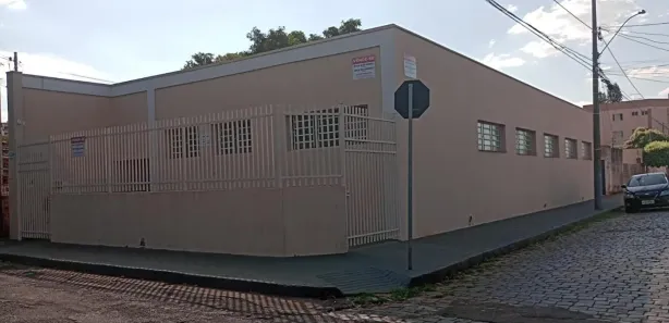Loja / Salão / Ponto Comercial com 1 Quarto à venda, 187m² no Santa Maria, Uberaba