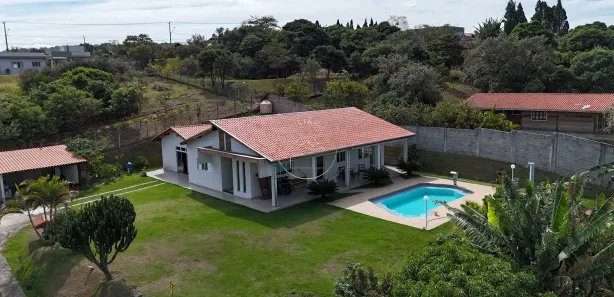 Fazenda / Sítio / Chácara com 4 Quartos à venda, 2500m² no , Alumínio