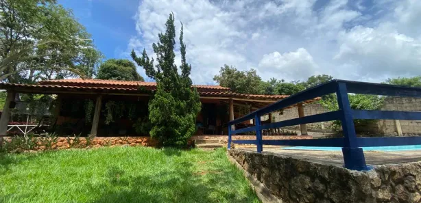 Fazenda / Sítio / Chácara com 3 Quartos à venda, 120m² no , Capim Branco