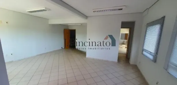 Conjunto Comercial / Sala para alugar, 42m² no Centro, Jundiaí