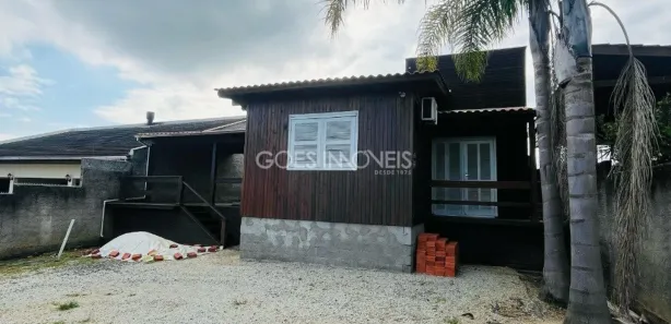 Casa com 2 Quartos para alugar, 72m² no Vila Floresta II, Criciúma