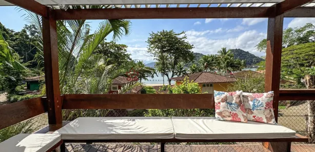 Casa de Condomínio com 4 Quartos à venda, 200m² no Retiro (Cunhambebe), Angra dos Reis