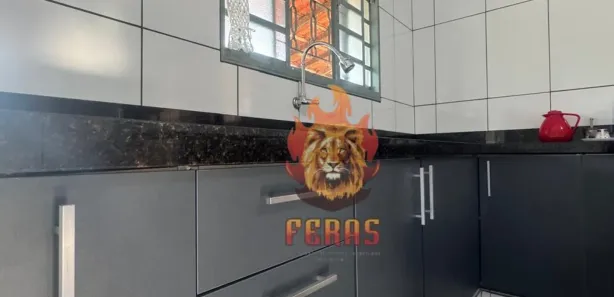 Fazenda / Sítio / Chácara com 2 Quartos à venda, 200m² no , Sarapuí