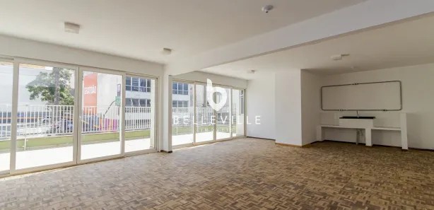 Prédio Inteiro com 45 Quartos à venda, 1900m² no Centro, Curitiba