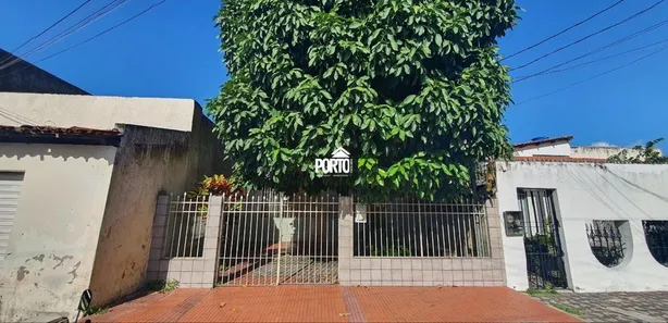 Casa com 4 Quartos à venda, 430m² no São José, Aracaju