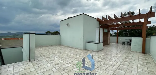 Sobrado com 3 Quartos à venda, 200m² no Dona Catarina, Mairinque