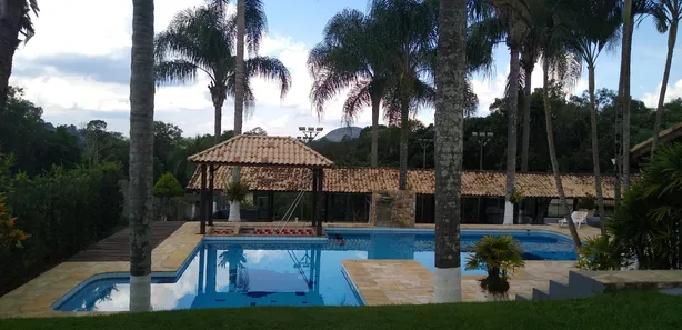 Fazenda / Sítio / Chácara com 4 Quartos à venda, 450m² no , Mairinque