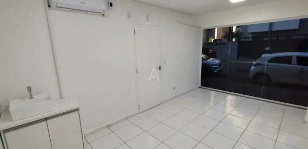 Conjunto Comercial / Sala para alugar, 80m² no Tocantins, Toledo