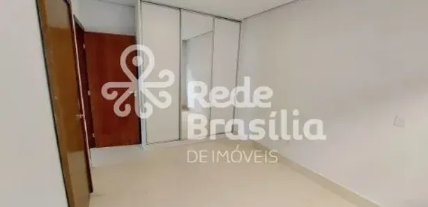 Casa de Condomínio com 3 Quartos para alugar, 250m² no Setor Habitacional Arniqueira, Brasília