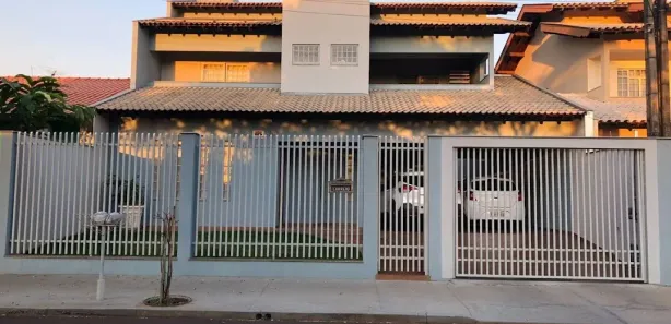 Sobrado com 4 Quartos à venda, 298m² no Centro, Ibiporã