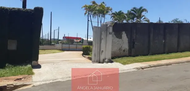 Fazenda / Sítio / Chácara com 4 Quartos à venda, 200m² no Jardim Silvino, Cambé