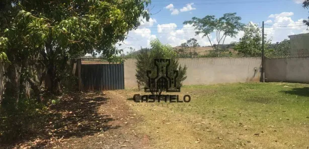 Fazenda / Sítio / Chácara com 4 Quartos à venda, 314m² no , Ibiporã