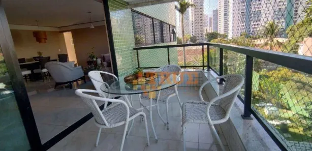 Apartamento com 4 Quartos à venda, 205m² no Casa Forte, Recife
