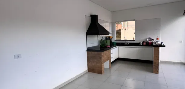 Fazenda / Sítio / Chácara com 3 Quartos à venda, 1100m² no , Mairinque