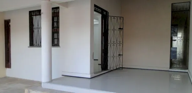 Casa com 3 Quartos para alugar, 180m² no Guajeru, Fortaleza