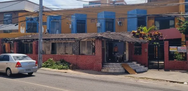 Loja / Salão / Ponto Comercial à venda, 320m² no Itapuã, Salvador