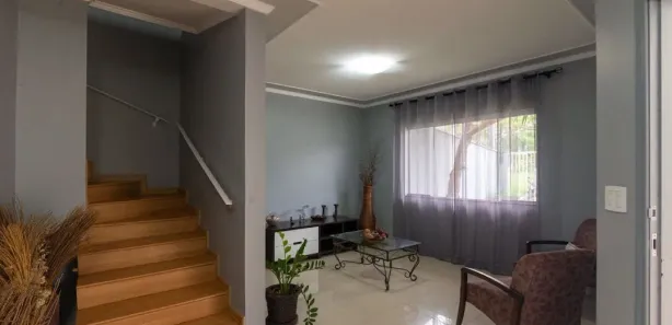 Sobrado com 4 Quartos à venda, 270m² no Vera Cruz, Londrina