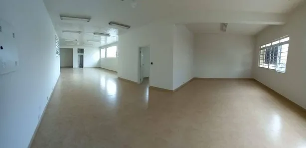 Casa Comercial com 4 Quartos para venda ou aluguel, 297m² no Centro, Guaratinguetá