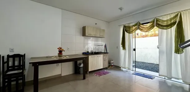 Casa com 3 Quartos para alugar, 80m² no Itacolomi, Balneário Piçarras