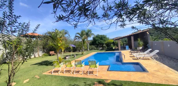 Fazenda / Sítio / Chácara com 3 Quartos à venda, 1300m² no , Mairinque
