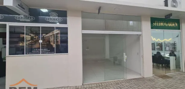 Conjunto Comercial / Sala para alugar, 20m² no Lídia Duarte, Camboriú