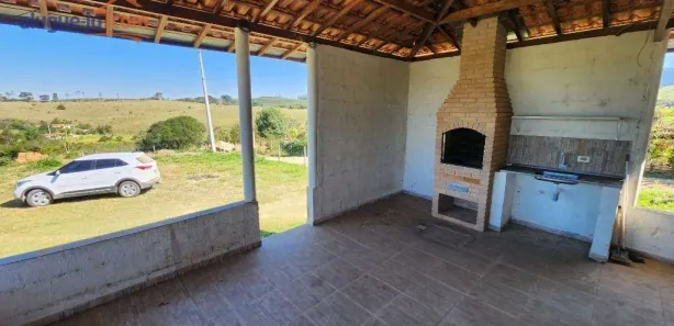 Fazenda / Sítio / Chácara com 4 Quartos à venda, 180m² no Chácara Marambaia, Caçapava