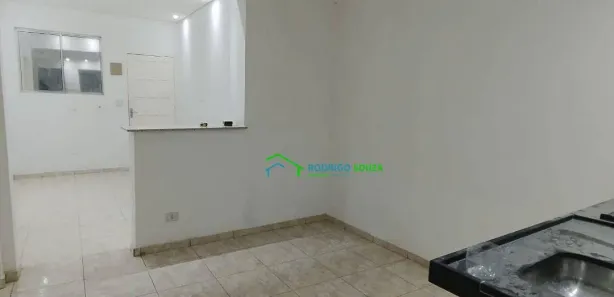 Casa com 2 Quartos para alugar, 55m² no Vila Dirce, Carapicuíba